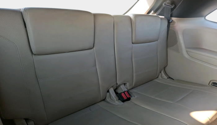 2017 Ford Endeavour TITANIUM 3.2 4X4 AT, Diesel, Automatic, 1,53,568 km, interior