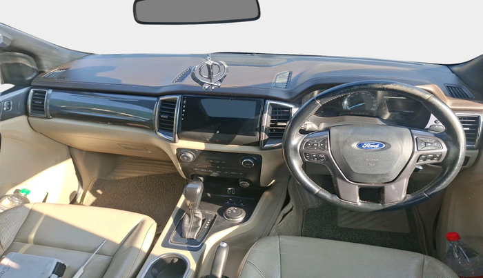 2017 Ford Endeavour TITANIUM 3.2 4X4 AT, Diesel, Automatic, 1,53,568 km, interior