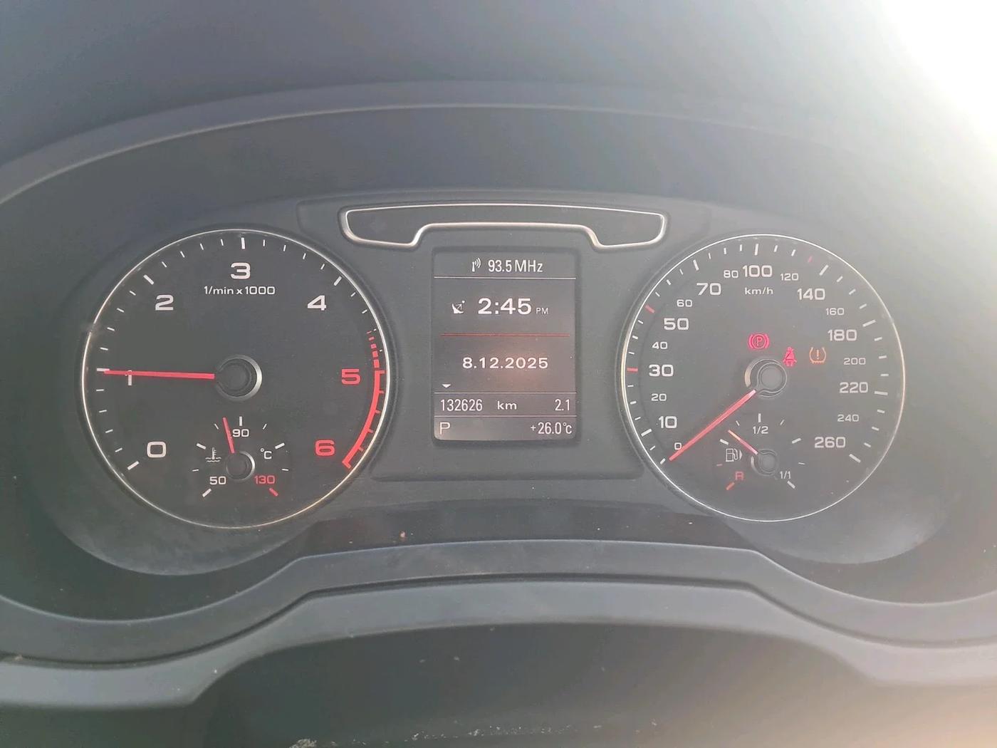 2013 Audi Q3 2.0 TDI QUATTRO, Diesel, Automatic, 1,32,626 km, interior
