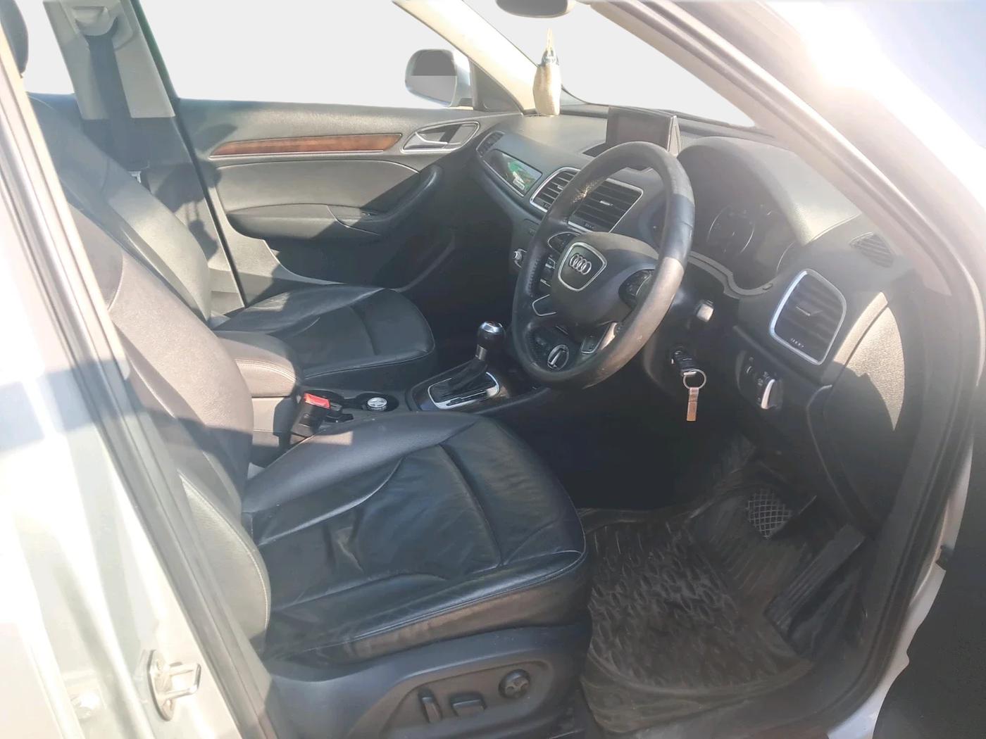 2013 Audi Q3 2.0 TDI QUATTRO, Diesel, Automatic, 1,32,626 km, interior