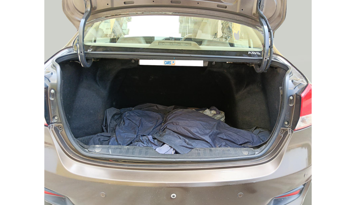 2015 Maruti Ciaz VXI+, Petrol, Manual, 95,000 km, exterior