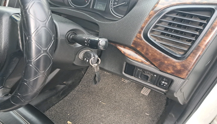 2020 Maruti Vitara Brezza LXI, Petrol, Manual, 1,06,147 km, interior