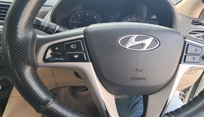 2013 Hyundai Verna FLUIDIC 1.6 CRDI SX, Diesel, Manual, 1,28,893 km, interior