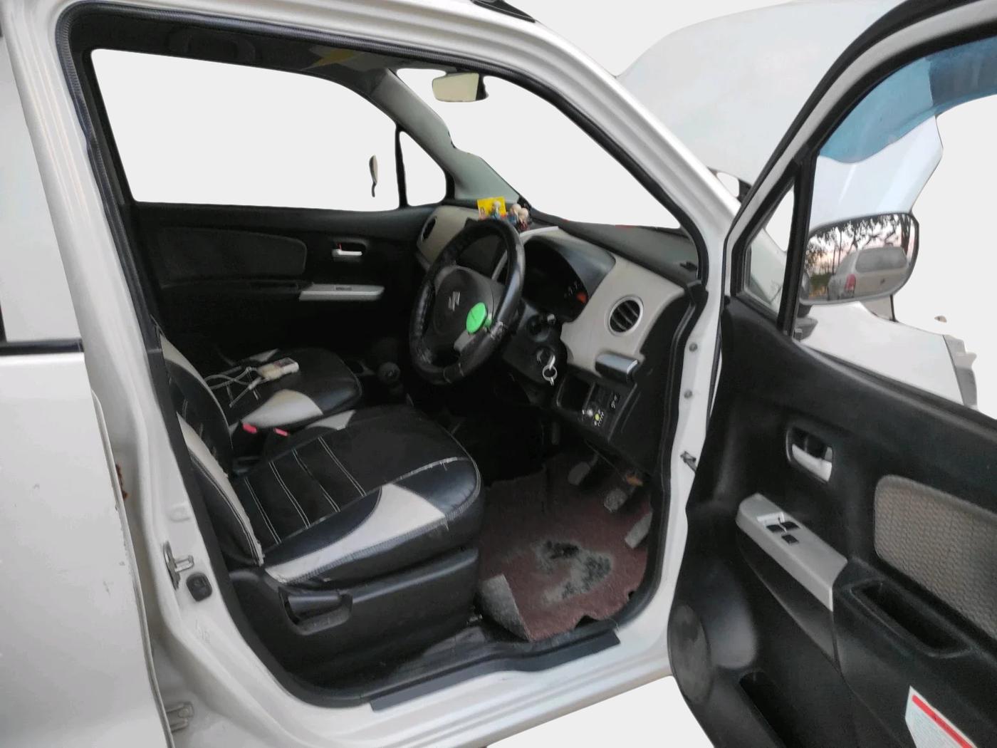 2016 Maruti Wagon R 1.0 LXI CNG, Petrol, Manual, 95,775 km, interior