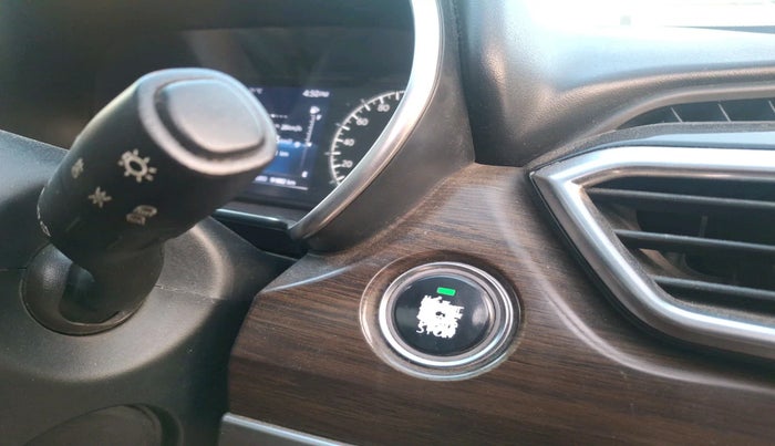 2021 Tata Harrier XZA PLUS 2.0L, Diesel, Automatic, 91,882 km, interior