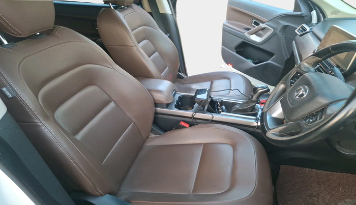 2021 Tata Harrier XZA PLUS 2.0L, Diesel, Automatic, 91,882 km, interior