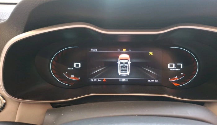 2022 MG ASTOR SAVVY 1.5 CVT, Petrol, Automatic, 25,241 km, interior