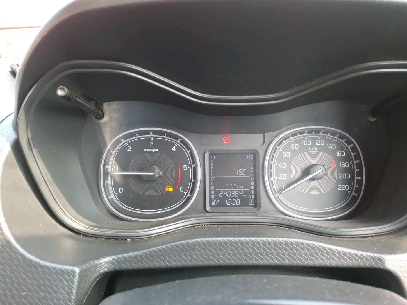 2017 Maruti Vitara Brezza ZDI PLUS, Diesel, Manual, 2,40,364 km, interior