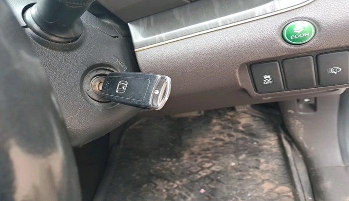 2014 Honda CRV 2.4L 2WD AT, Petrol, Automatic, 1,02,690 km, interior