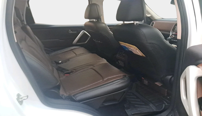 2024 Mahindra SCORPIO-N Z4 DIESEL AT 2WD 7 STR, Diesel, Automatic, 35,727 km, interior