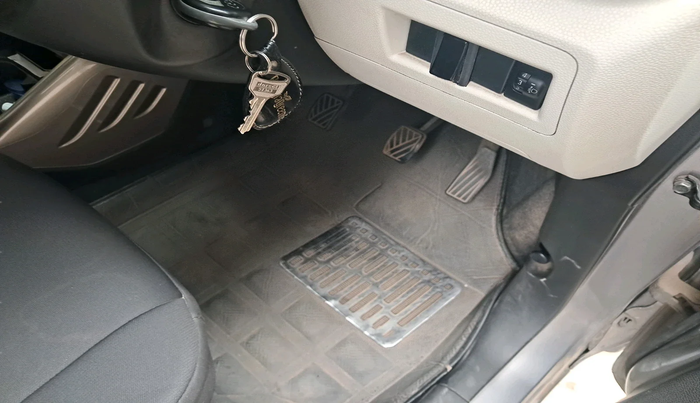 2017 Maruti IGNIS DELTA 1.2, Petrol, Manual, 85,005 km, interior