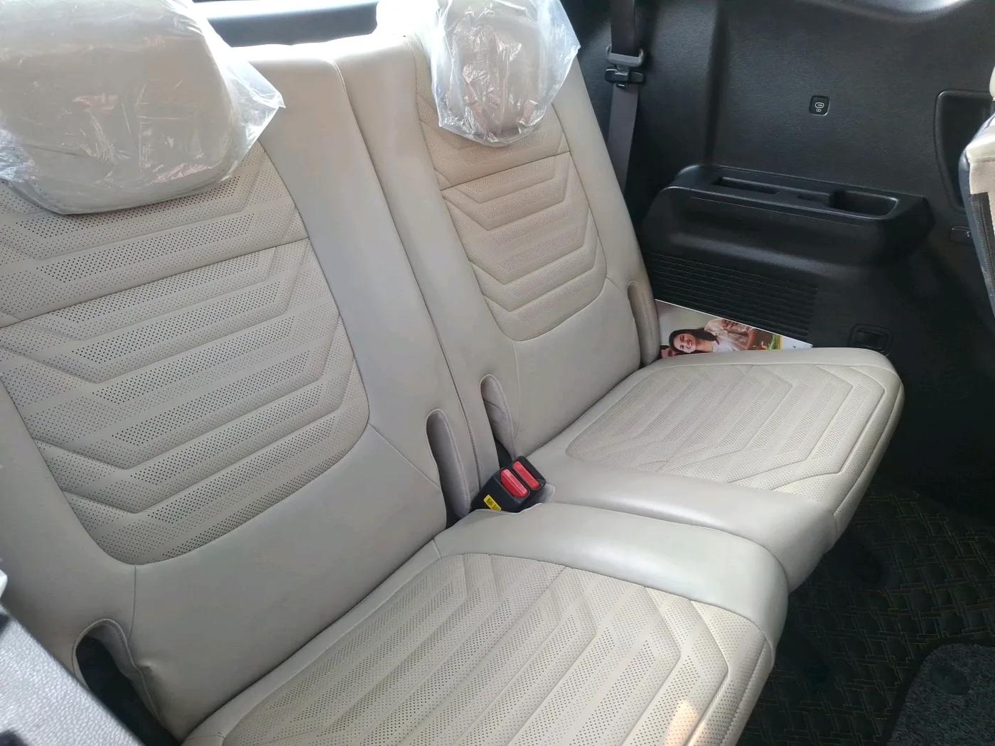 2022 KIA CARENS LUXURY PLUS 1.5 DIESEL AT 7 STR, Diesel, Automatic, 1,09,320 km, interior
