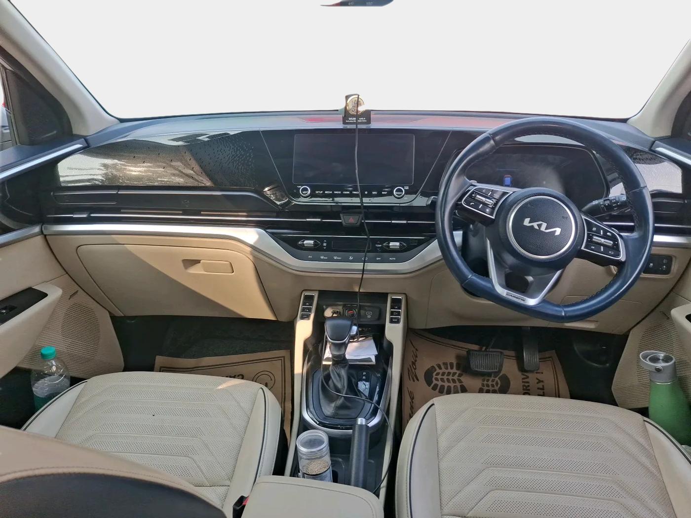 2022 KIA CARENS LUXURY PLUS 1.5 DIESEL AT 7 STR, Diesel, Automatic, 1,09,320 km, interior