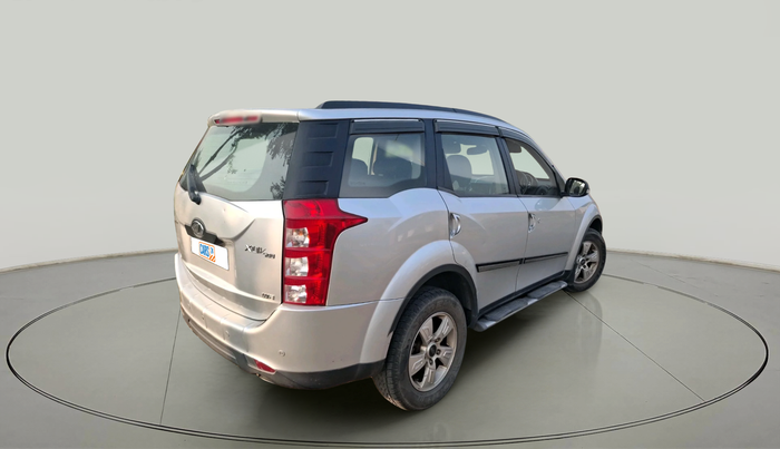 2014 Mahindra XUV500 W8, Diesel, Manual, 1,96,335 km, exterior