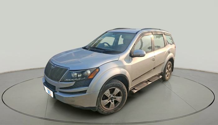 2014 Mahindra XUV500 W8, Diesel, Manual, 1,96,335 km, exterior