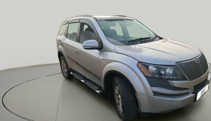 2014 Mahindra XUV500 W8, Diesel, Manual, 1,96,335 km, exterior