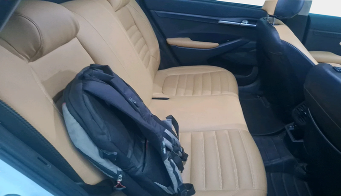 2023 KIA SELTOS HTE 1.5D IMT, Diesel, Manual, 33,383 km, interior