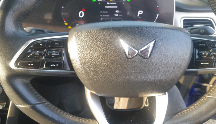 2021 Mahindra XUV700 AX 7 LUXURY D AT 7 STR, Diesel, Automatic, 52,773 km, interior