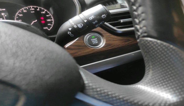 2022 Tata Harrier XZA PLUS 2.0L, Diesel, Automatic, 61,545 km, interior