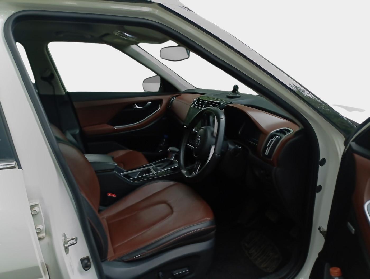 2022 Hyundai ALCAZAR 1.5 SIGNATURE (O) AT 6STR, Diesel, Automatic, 84,685 km, interior