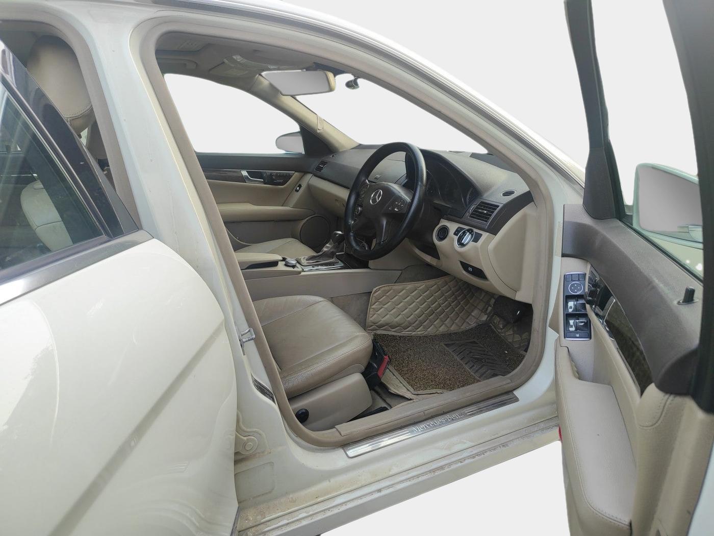 2011 Mercedes Benz C Class 	250 CDI ELEGANCE AT, Diesel, Automatic, 1,03,555 km, interior