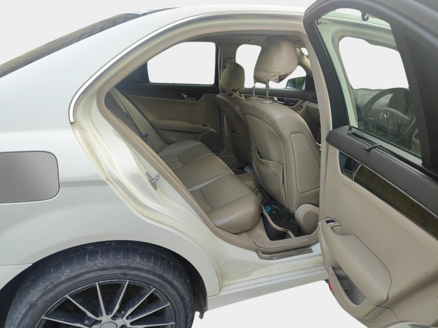 2011 Mercedes Benz C Class 	250 CDI ELEGANCE AT, Diesel, Automatic, 1,03,555 km, interior