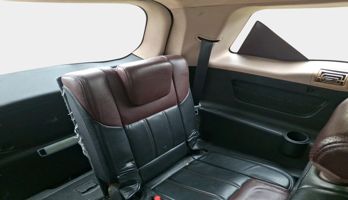 2014 Mahindra XUV500 W8, Diesel, Manual, 1,07,148 km, interior