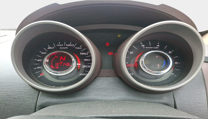 2014 Mahindra XUV500 W8, Diesel, Manual, 1,07,148 km, interior