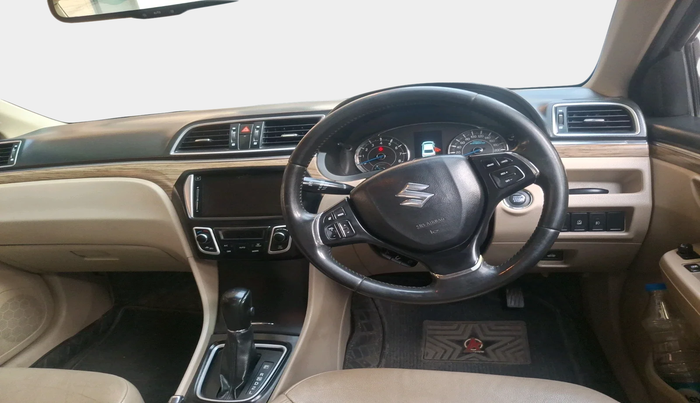 2018 Maruti Ciaz ALPHA  AT 1.5 SHVS PETROL, Petrol, Automatic, 1,37,820 km, interior