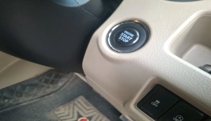 2018 Maruti Ciaz ALPHA  AT 1.5 SHVS PETROL, Petrol, Automatic, 1,37,820 km, interior