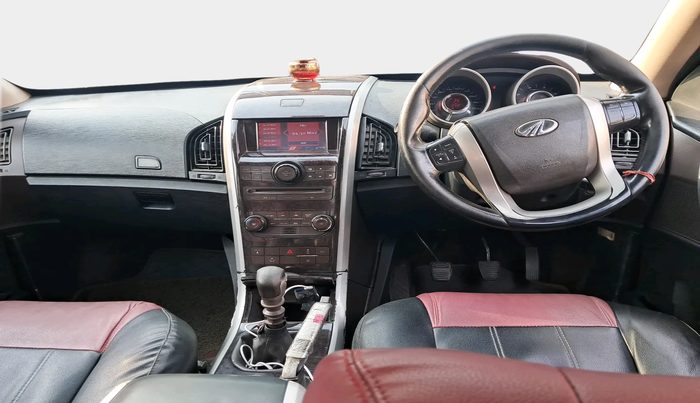 2012 Mahindra XUV500 W8, Diesel, Manual, 1,04,447 km, interior