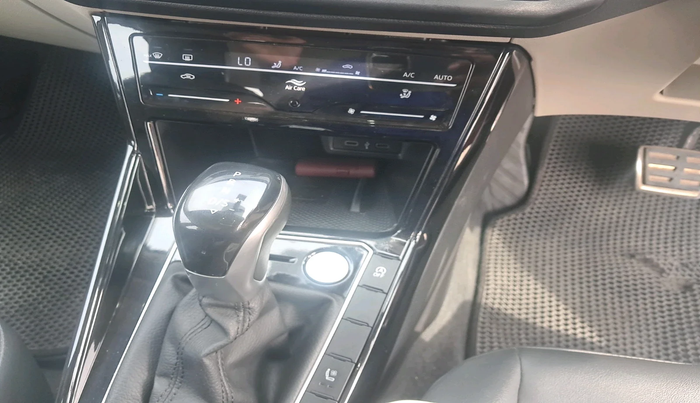 2022 Volkswagen VIRTUS GT PLUS TSI 1.5 EVO DSG, Petrol, Automatic, 27,026 km, interior