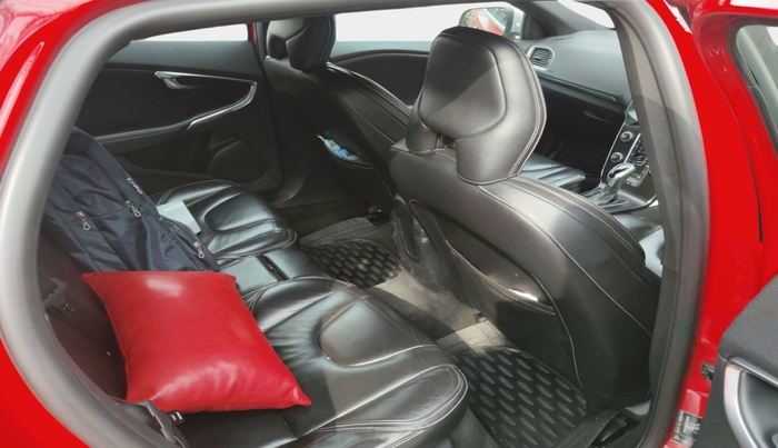 2016 Volvo V 40 D3 R design, Diesel, Automatic, 96,450 km, interior