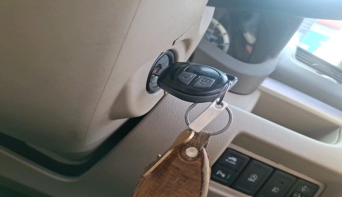 2017 Maruti Ertiga VDI SHVS, Diesel, Manual, 2,30,832 km, interior