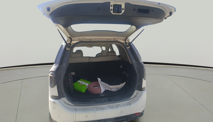 2018 Mahindra XUV500 W9, Diesel, Manual, 1,38,547 km, exterior