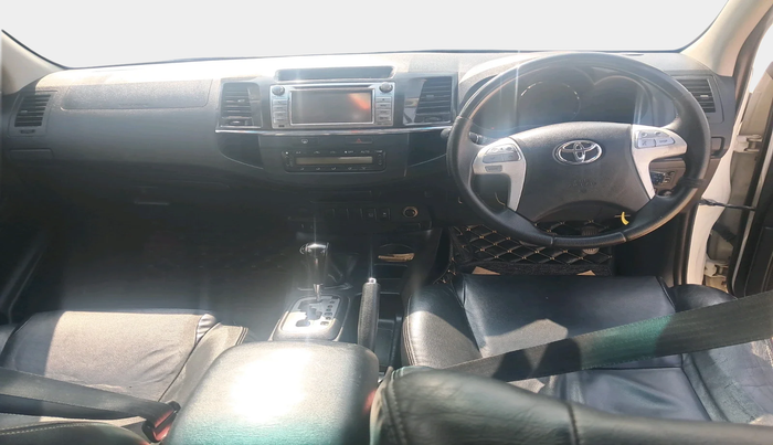 2015 Toyota Fortuner 3.0 4X4 AT, Diesel, Automatic, 1,59,602 km, interior