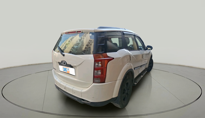 2015 Mahindra XUV500 W8, Diesel, Manual, 1,04,973 km, exterior