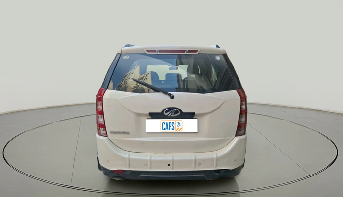 2015 Mahindra XUV500 W8, Diesel, Manual, 1,04,973 km, exterior