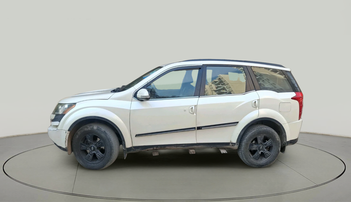 2015 Mahindra XUV500 W8, Diesel, Manual, 1,04,973 km, exterior