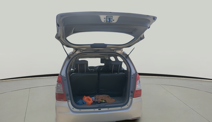 2015 Toyota Innova 2.5 VX 7 STR, Diesel, Manual, 1,81,882 km, exterior