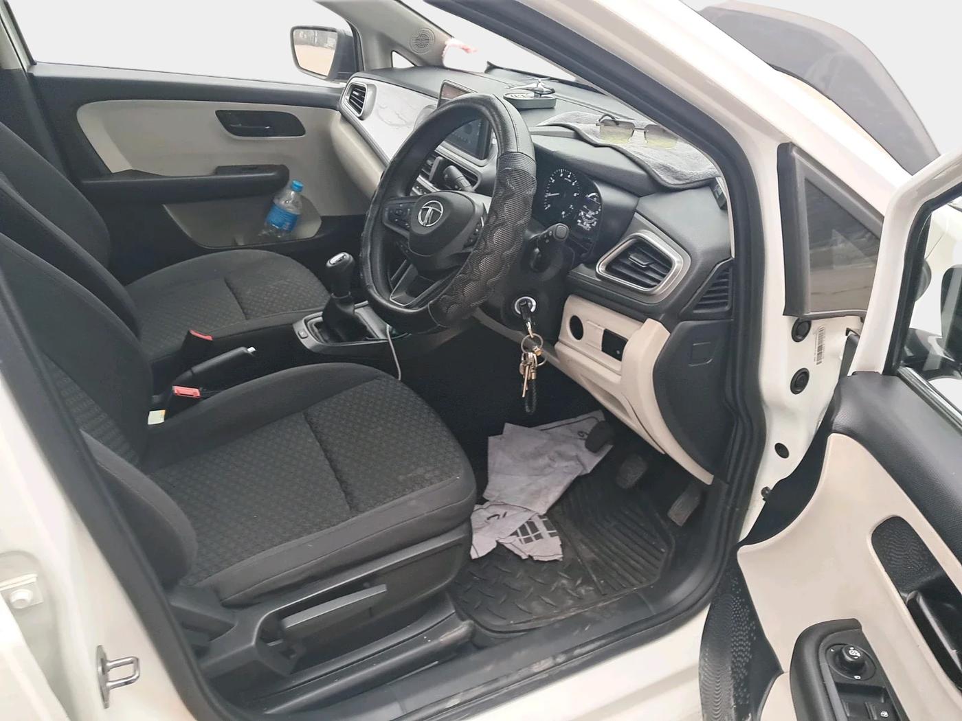 2023 Tata ALTROZ XM PLUS SUNROOF, Petrol, Manual, 18,192 km, interior