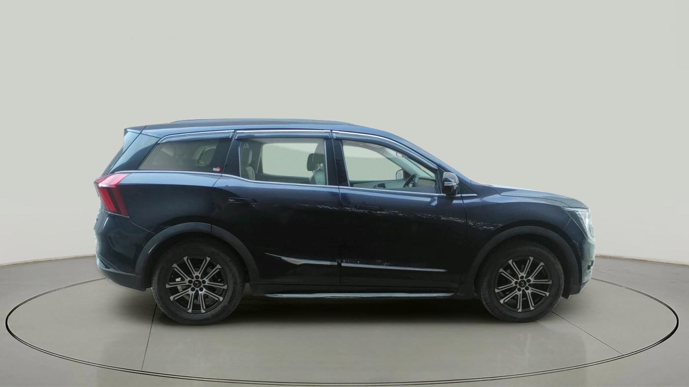 2023 Mahindra XUV700 AX 7 LUXURY P AT 7 STR, Petrol, Automatic, 22,649 km, exterior