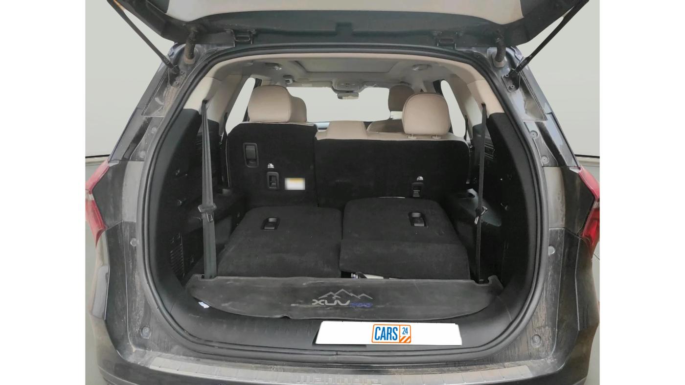 2023 Mahindra XUV700 AX 7 LUXURY P AT 7 STR, Petrol, Automatic, 22,649 km, exterior