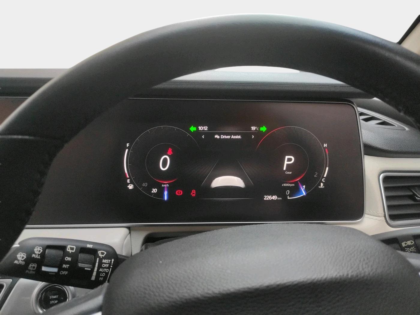 2023 Mahindra XUV700 AX 7 LUXURY P AT 7 STR, Petrol, Automatic, 22,649 km, interior