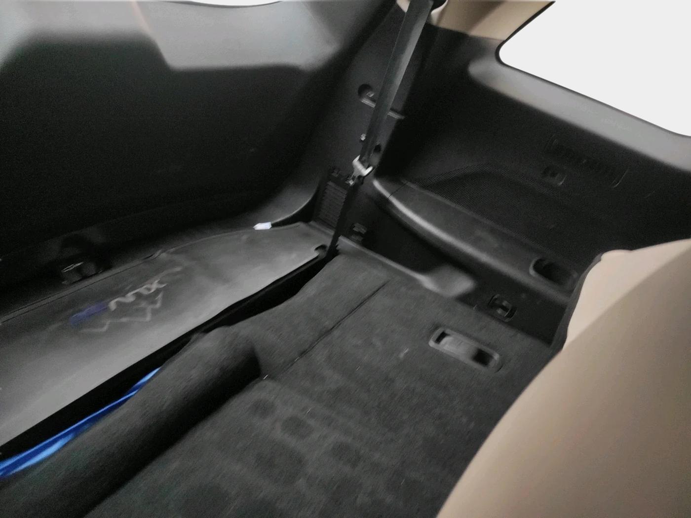 2023 Mahindra XUV700 AX 7 LUXURY P AT 7 STR, Petrol, Automatic, 22,649 km, interior