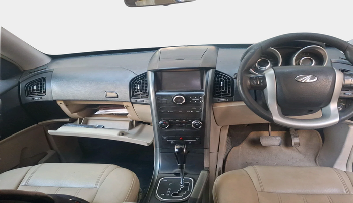 2018 Mahindra XUV500 W6 AT 1.99, Diesel, Automatic, 88,719 km, interior