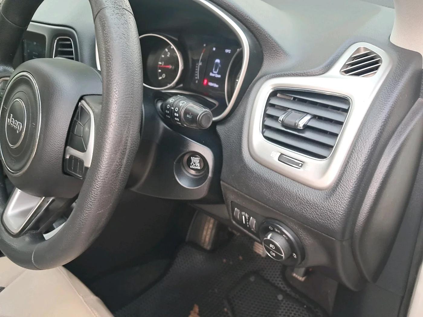 2018 Jeep Compass LONGITUDE (O) 2.0 DIESEL, Diesel, Manual, 1,03,413 km, interior