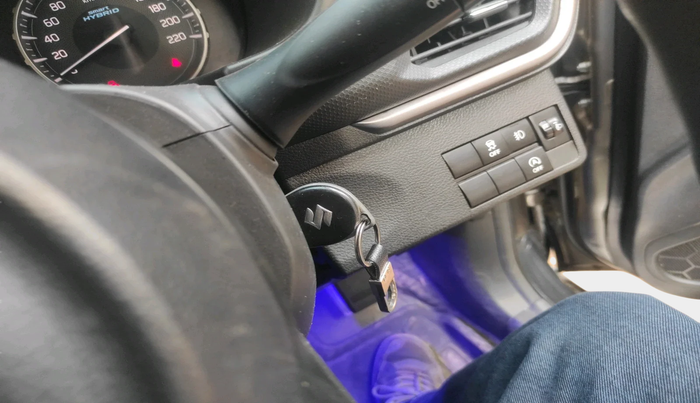 2022 Maruti BREZZA VXI, Petrol, Manual, 56,562 km, interior