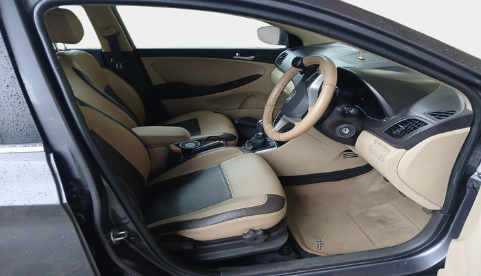 2013 Hyundai Verna FLUIDIC 1.6 VTVT SX, Petrol, Manual, 40,393 km, interior