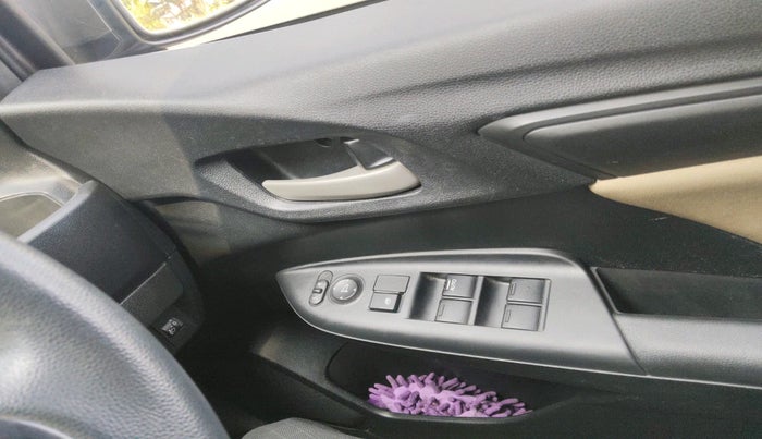 2015 Honda Jazz 1.2L I-VTEC SV, Petrol, Manual, 1,19,825 km, interior